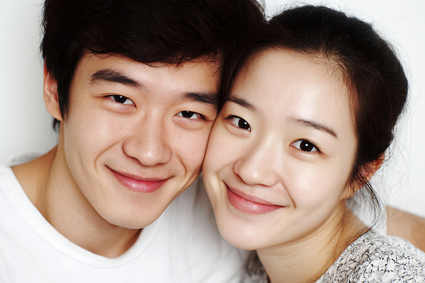 JPG 편집이미지 커플 행복 감정 얼굴 포즈 따뜻함 사랑 웃음 사람 일상 뷰티풀 의료성형뷰티 편집실사 AI인물포토 AI콘텐츠 관계 표정 라이프 신체부위 CG 파일형식 AI포토