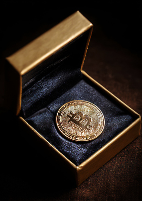 JPG 편집이미지 백그라운드 기술 금융 경제 상자 금속 동전 금색 고급 투자 투기 가상화폐 편집실사 AI컴퓨터그래픽 AI콘텐츠 컬러 컨셉 돈 비즈니스 재질 CG 파일형식