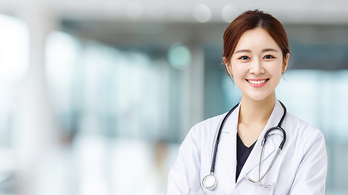 JPG 편집이미지 웰빙 여자 의학 청진기 건강 병원 웃음 치료 진료 환자 의사 가운 상담 의료성형뷰티 편집실사 AI인물포토 AI콘텐츠 옷 의료기기 표정 사람 의료진 CG 파일형식 AI포토