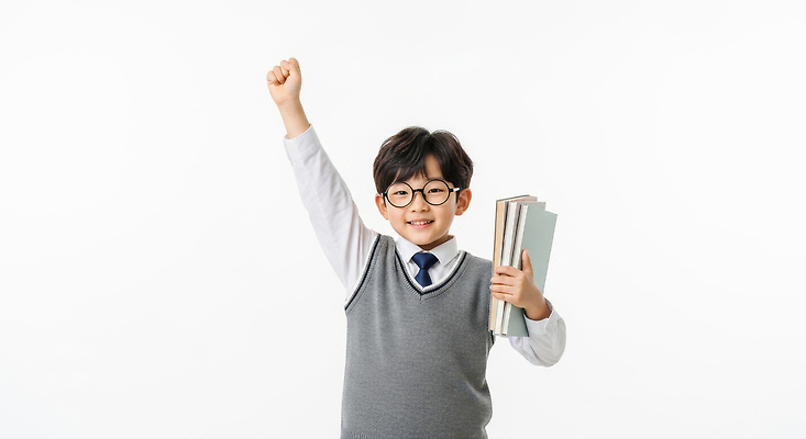 JPG 편집이미지 학생 교육 기념일 행복 어린이 백그라운드 웃음 책 학습 주먹 자신감 발전 긍정 가벼움 의료성형뷰티 세련 편집실사 AI인물포토 AI콘텐츠 감정 컨셉 모션 표정 사람 이벤트 무게 CG 파일형식 AI포토