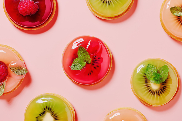 JPG 편집이미지 음식 분홍색 과일 디저트 신선 달콤 민트 젤리 색감 맛있는 플레이팅 편집실사 AI포토 AI콘텐츠 컬러 맛 상차림 허브 CG 파일형식