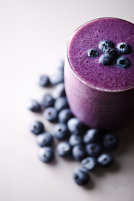 JPG 편집이미지 음료 컬러 과일 아침 디저트 건강 신선 맛 블루베리 베리 스무디 블루베리스무디 편집실사 AI포토 AI콘텐츠 주간 음식 컨셉 CG 파일형식