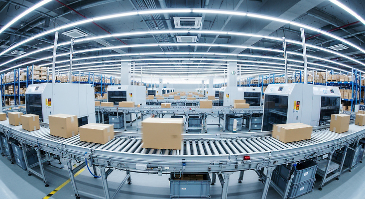 JPG 편집이미지 산업 포장 기술 상자 작업 상품 배송 창고 시스템 물류 자동화 처리 컨베어밸트 효율 재고 편집실사 AI포토 AI콘텐츠 컨셉 기계 CG 파일형식