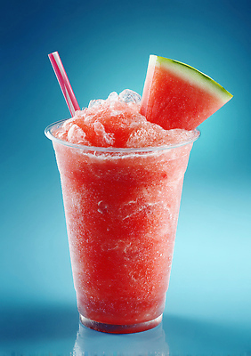 JPG 편집이미지 음료 과일 수박 빨대 컵 여름 파란색 얼음 칵테일 시원함 냉음료 수박조각 편집실사 AI포토 AI콘텐츠 자연요소 식기 계절 컬러 조각 주류 CG 파일형식