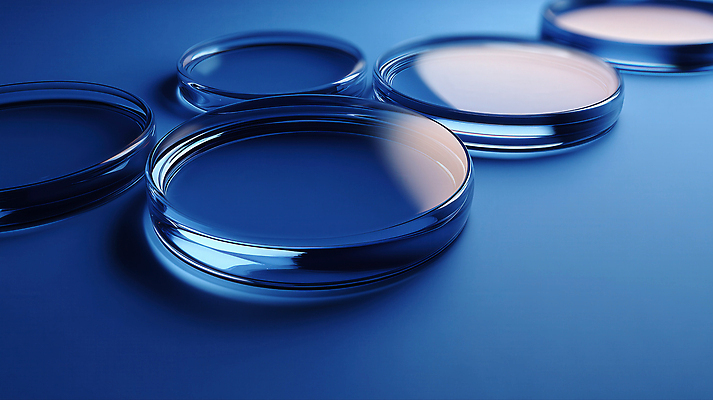 JPG 편집이미지 디자인 백그라운드 재료 파란색 빛 반사 3D 촬영 투명 실험실 크기 위치 광택 나란히 콘택트렌즈 디테일 편집3D AI컴퓨터그래픽 AI콘텐츠 컬러 실험 디지털합성 파일형식