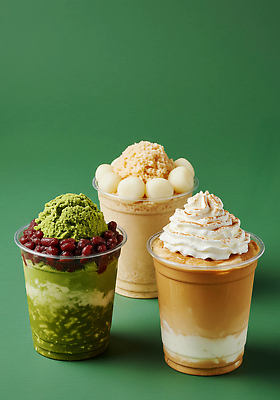 JPG 편집이미지 음료 아이스크림 디저트 건강 컵 여름 선택 달콤 맛 차가움 시원함 녹차 크림 팥 편집실사 컵빙수 AI포토 AI콘텐츠 식기 계절 음식 컨셉 차_음료 CG 빙수 파일형식