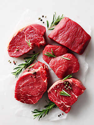 JPG 편집이미지 재료 자연 식탁 육류 요리 소고기 신선 허브 준비 부위 먹거리 신선도 편집실사 AI포토 AI콘텐츠 식물 음식 식재료 탁자 CG 생태계 파일형식