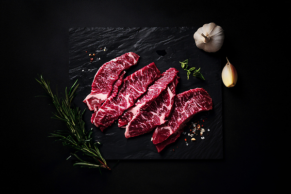 JPG 편집이미지 컬러 식재료 마늘 육류 스테이크 요리 신선 맛 허브 준비 대리석 갈비 고기요리 입맛 편집실사 AI포토 AI콘텐츠 식물 음식 컨셉 채소 재료 서양음식 CG 파일형식