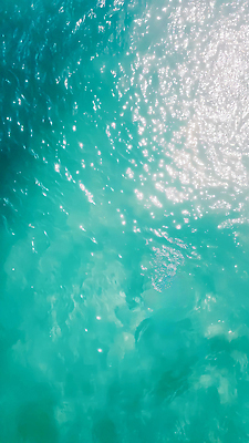 JPG 편집이미지 바다 자연 수영장 해변 물 여름 빛 햇빛 반사 심해 수영 고요 수면 뷰티풀 편집실사 AI포토 AI콘텐츠 자연요소 계절 태양 바닷속 수상스포츠 CG 생태계 파일형식