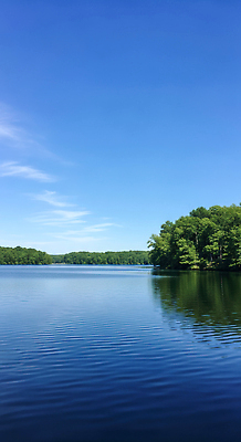 JPG 편집이미지 호수 물결 자연 하늘 휴식 풍경 야외 여름 평화 고요 탐험 숲 생태계 오후 청명 편집실사 AI포토 AI콘텐츠 계절 컨셉 CG 파일형식