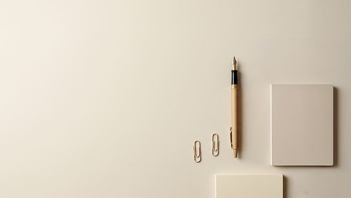 JPG 편집이미지 디자인 문구용품 사무실 필기구 사무용품 공책 작업 분위기 집중 책상 정리 창의성 편집실사 AI포토 AI콘텐츠 가구 컨셉 비즈니스 CG 오브젝트 파일형식