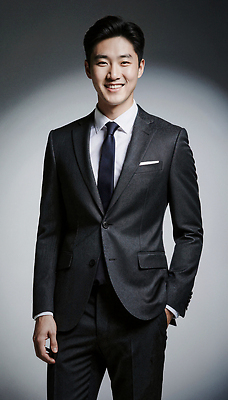 JPG 편집이미지 옷 패션 남자 포즈 비즈니스 미소 정장 촬영 의료성형뷰티 스타일 편집실사 AI포토 AI인물포토 AI콘텐츠 표정 사람 CG 파일형식