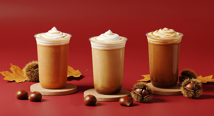 JPG 편집이미지 여유 커피 음료 컬러 단풍 탁자 디저트 따뜻함 풍경 전시 우유 가을 맛 밤 크림 밤라떼 편집실사 AI포토 AI콘텐츠 계절 감정 음식 가구 컨셉 잎 유제품 견과류 CG 라떼 파일형식