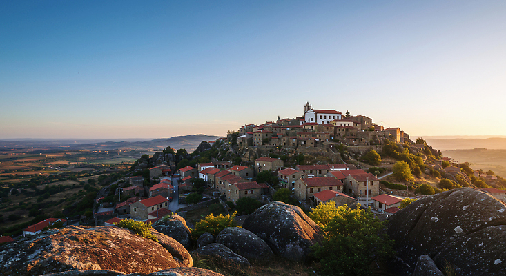 JPG 구름 편집이미지 여행 자연 하늘 아침 풍경 건물 관광지 햇빛 평화 마을 일몰 언덕 편집실사 AI포토 AI콘텐츠 주간 자연요소 건축물 컨셉 태양 노을 CG 생태계 파일형식