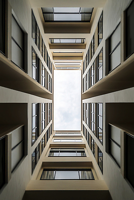 JPG 구름 편집이미지 건축 하늘 풍경 일상 인테리어 고층빌딩 도시 구출 모던 기하학 편집실사 AI포토 AI콘텐츠 자연요소 디자인 무늬 빌딩 라이프 도움 CG 파일형식