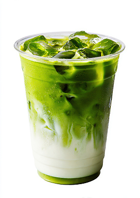 JPG 편집이미지 음료 디저트 건강 컵 여름 일본 얼음 카페 우유 맛 시원함 녹차 조화 말차 색감 편집실사 AI포토 AI콘텐츠 자연요소 식기 계절 아시아 음식 컨셉 유제품 차_음료 상점 CG 파일형식