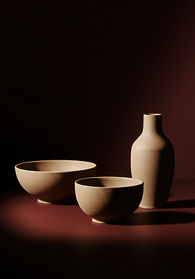 JPG 모양 편집이미지 그릇 디자인 예술 컬러 조명 인테리어 꽃병 도자기 우아함 모던 독창 편집실사 AI포토 AI콘텐츠 식기 꽃 컨셉 CG 파일형식