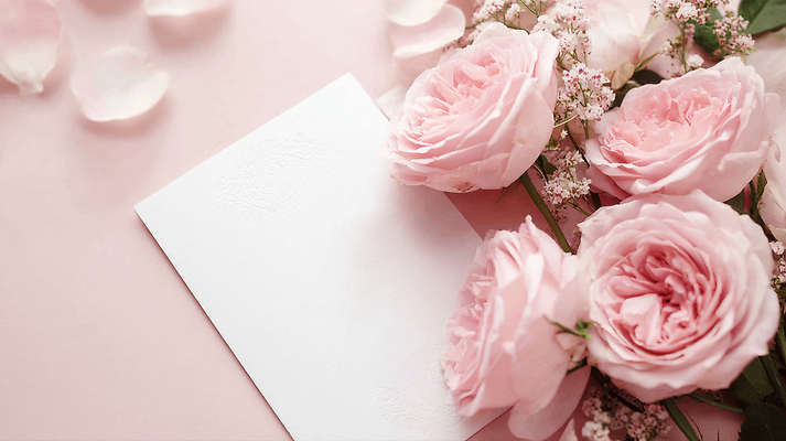 JPG 편집이미지 꽃잎 꽃 백그라운드 탁자 사랑 장식 로맨틱 분위기 편지지 오브젝트 부드러움 뷰티풀 편집실사 AI포토 AI콘텐츠 카드프레임 식물 감정 가구 컨셉 프레임 감각 편지 CG 파일형식