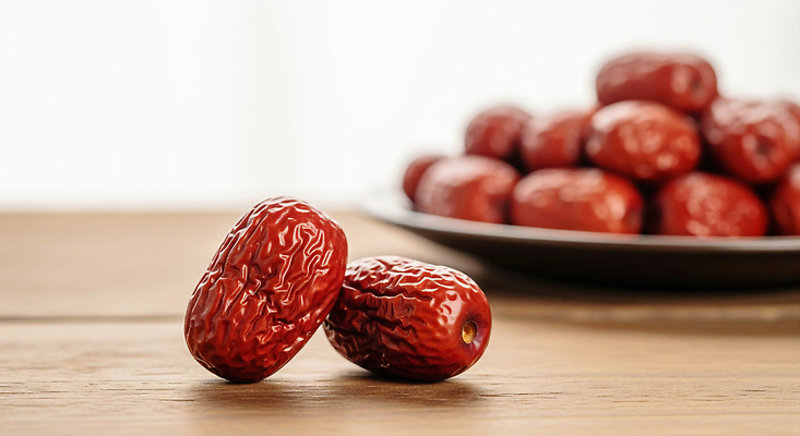 JPG 편집이미지 그릇 음식 과일 재료 식탁 탁자 디저트 건강 요리 풍경 햇빛 주방 식사 대추 편집실사 AI포토 AI콘텐츠 식기 가구 태양 CG 파일형식