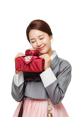 JPG 편집이미지 전통 여자 문화 프로포즈 포장 한국 따뜻함 선물 미소 추석 기쁨 한복 소중 순간 정성 의료성형뷰티 셰어링 편집실사 AI인물포토 AI콘텐츠 한국전통 명절 감정 아시아 컨셉 표정 사람 전통의상 CG 파일형식 공유경제 AI포토