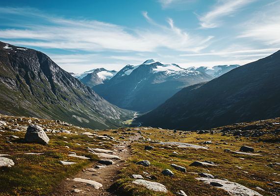 JPG 구름 편집이미지 여행 자연 하늘 산 풍경 초원 여름 계곡 고요 탐험 바위 경관 편집실사 AI포토 AI콘텐츠 자연요소 계절 돌_바위 CG 생태계 파일형식