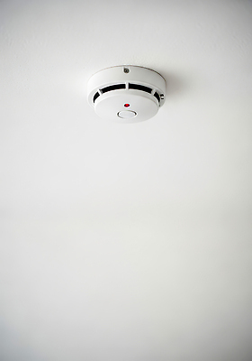 JPG 편집이미지 기술 실내 경고 안전 기계 보호 소방 천장 예방 전자 소음 설치 편집실사 AI포토 AI콘텐츠 컨셉 내부 소리 CG 파일형식