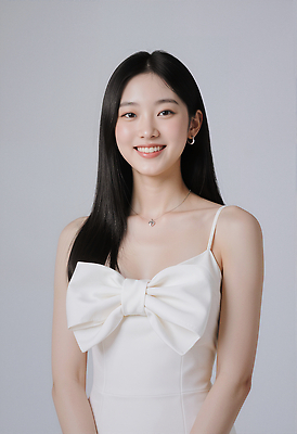 JPG 편집이미지 여자 패션 포즈 스튜디오 조명 미소 카메라 귀걸이 매력적 우아함 뷰티풀 의료성형뷰티 스타일 편집실사 AI인물포토 AI콘텐츠 컨셉 장신구 표정 사람 전자제품 CG 파일형식 AI포토