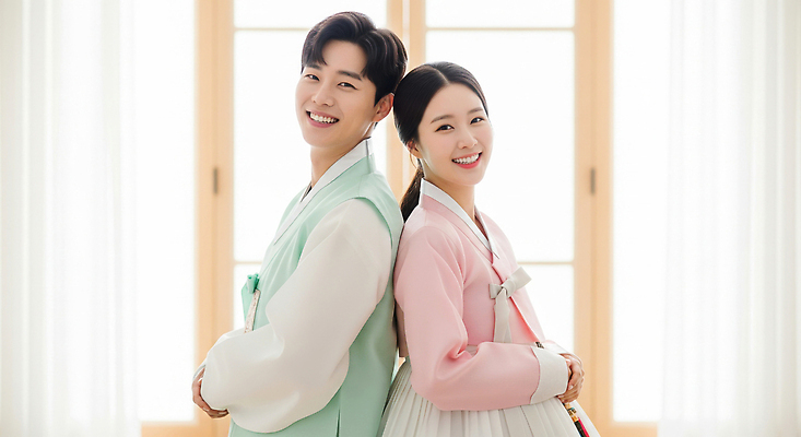 JPG 편집이미지 전통 옷 여자 남자 행복 문화 관계 한국 따뜻함 웃음 햇빛 추석 공간 한복 뷰티풀 순간 의료성형뷰티 편집실사 AI인물포토 AI콘텐츠 한국전통 명절 감정 아시아 표정 사람 태양 전통의상 CG 파일형식 AI포토