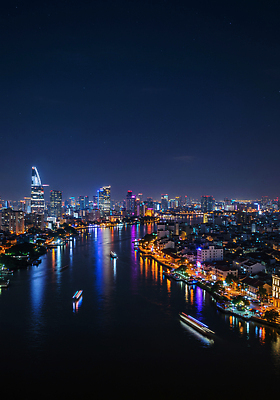 JPG 편집이미지 여행 야경 하늘 조명 건물 일상 빛 강 반사 카페 도시 수면 밤 베트남 편집실사 AI포토 AI콘텐츠 건축물 라이프 물 상점 동남아시아 견과류 야간 CG 파일형식 풍경_경치