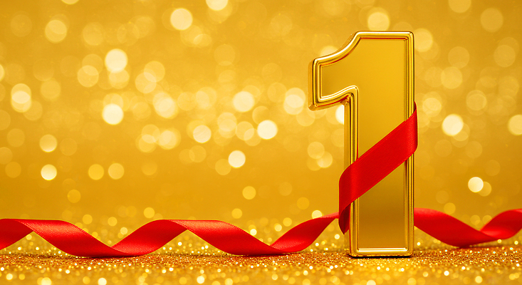 JPG 편집이미지 행복 리본 백그라운드 새해 기념 이벤트 장식 빛 반짝임 숫자 파티 축제 기쁨 축하 황금 이미지편집 AI컴퓨터그래픽 AI콘텐츠 문자 감정 컨셉 모션 파일형식