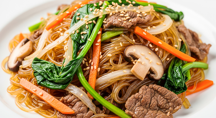 JPG 편집이미지 한식 채소 반찬 육류 식사 버섯 당근 면류 맛 레시피 시금치 건강식 잡채 들기름 편집실사 AI포토 AI콘텐츠 음식 컨셉 식재료 뿌리채소 기름_음식 CG 파일형식