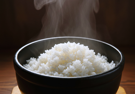 JPG 편집이미지 그릇 아시아 한식 음식 밥 조명 따뜻함 주방 식사 쌀 저녁 김 밥상 준비 편집실사 AI포토 AI콘텐츠 식기 나라 탁자 곡류 해조류 야간 CG 파일형식