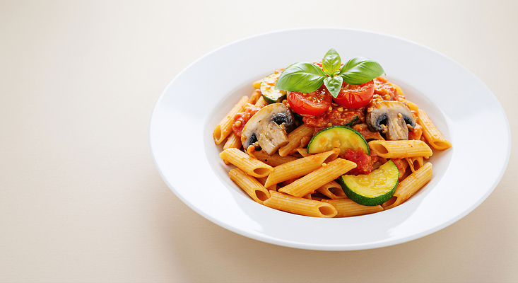 JPG 편집이미지 접시 음식 채소 재료 방울토마토 파스타 요리 식사 면류 바질 건강식 리조또 편집실사 AI포토 AI콘텐츠 식기 토마토 서양음식 CG 파일형식