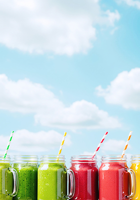 JPG 편집이미지 음료 컬러 채소 과일 자연 유리병 건강 여름 대기 신선 맛 흰구름 스무디 편집실사 AI포토 AI콘텐츠 계절 컨셉 병_용기 CG 생태계 파일형식 구름_자연