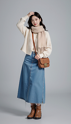 JPG 모델 편집이미지 옷 패션 감정 컬러 포즈 겨울 스카프 스웨터 패션쇼 멋 의료성형뷰티 스타일 편집실사 AI인물포토 AI콘텐츠 계절 상의 목도리 CG 쇼 파일형식 AI포토