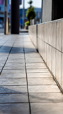 JPG 편집이미지 길 교통 거리 바닥 사람 풍경 건물 일상 햇빛 반사 도심 그늘 타일 조용 편집실사 AI포토 AI콘텐츠 건축물 라이프 태양 도시 CG 파일형식