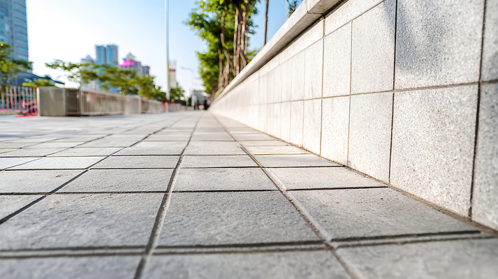 JPG 나무 편집이미지 공원 거리 사람 풍경 건물 일상 햇빛 블록 차도 도시 보행로 신호등 정리 도보 편집실사 AI포토 AI콘텐츠 식물 건축물 공공시설 도로 길 라이프 태양 CG 파일형식