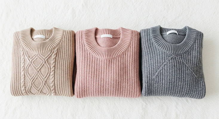 JPG 편집이미지 디자인 옷 패션 분홍색 겨울 따뜻함 회색 스웨터 니트 질감 정리 베이지색 스타일 편집실사 AI포토 AI콘텐츠 계절 컬러 상의 CG 파일형식