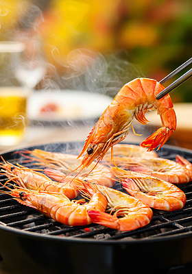 JPG 편집이미지 음식 새우 육류 요리 야외 여름 파티 식사 연기 맛 그릴 바비큐 구이 고객 편집실사 AI컴퓨터그래픽 AI콘텐츠 계절 컨셉 식재료 주방용품 갑각류 이벤트 CG 파일형식