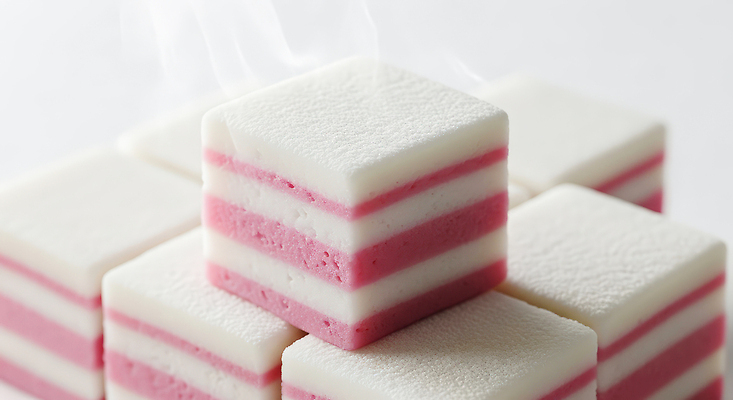 JPG 편집이미지 컬러 디저트 달콤 겨울간식 층 먹거리 백설기 쌀가루 전통과자 편집실사 AI포토 AI콘텐츠 음식 떡 과자 맛 가루 CG 파일형식