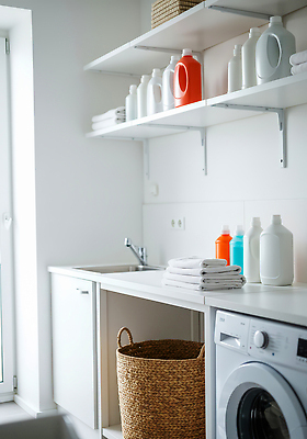 JPG 편집이미지 아파트 주택 일상 인테리어 수건 주방 청결 공간 빨래 세척 세면대 정리 세탁기 세탁실 세탁용품 주거공간 편집실사 AI포토 AI콘텐츠 디자인 생활용품 가사 3 건물 라이프 위생용품 가전제품 위생 CG 파일형식