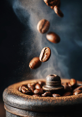 JPG 편집이미지 커피 아침 카페 원두 연기 맛 커피메이커 향기 분쇄기 편집실사 AI포토 AI콘텐츠 주간 음료 컨셉 상점 CG 냄새 커피용품 파일형식