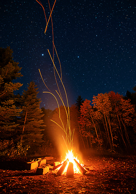 JPG 편집이미지 별 여행 자연 불꽃 야외 여름 빛 고요 캠핑 보름달 가을 숲 모닥불 화합 Camping 편집실사 AI포토 AI콘텐츠 자연요소 계절 불 레저 달 CG 생태계 파일형식