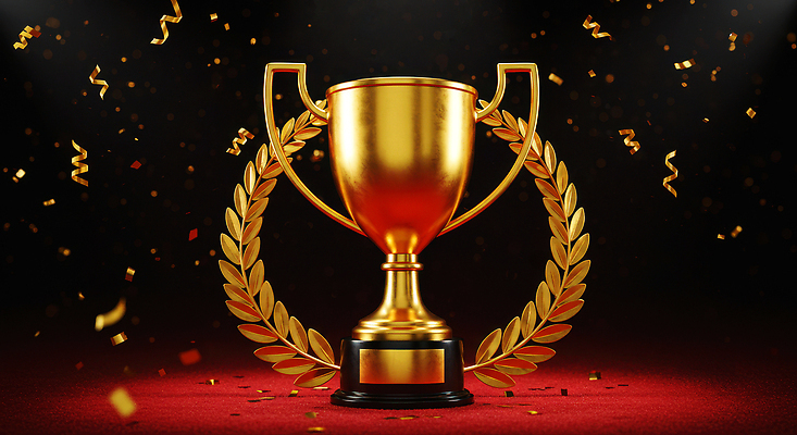 JPG 편집이미지 성공 이벤트 장식 컵 파티 축제 경쟁 기쁨 금색 축하 우승 화려 수상_상을받음 결과 트로피 이미지편집 AI컴퓨터그래픽 AI콘텐츠 식기 감정 컬러 컨셉 최고 상_우승 파일형식