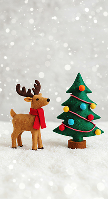 JPG 편집이미지 크리스마스 겨울 공 사슴 장식 크리스마스트리 귀여움 축제 눈 분위기 즐거움 오브젝트 부드러움 아기자기 편집실사 AI컴퓨터그래픽 AI콘텐츠 자연요소 계절 기념일 감정 컨셉 포유류 날씨 감각 CG 파일형식