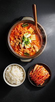 JPG 편집이미지 한식 채소 김치 육류 요리 겨울음식 파 쌀밥 건강식 맛집 김치찌개 집밥 편집실사 AI포토 AI콘텐츠 음식 겨울 식재료 밥 찌개 CG 파일형식