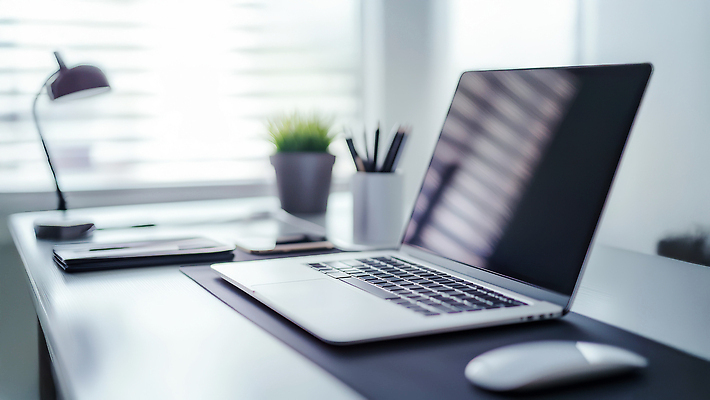 JPG 식물 편집이미지 디자인 여유 문구용품 밝음 노트북 사무실 사무용품 공간 책상 모던 정리 편집실사 AI포토 AI콘텐츠 감정 가구 비즈니스 전자제품 CG 오브젝트 파일형식