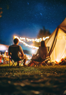 JPG 편집이미지 별 자연 하늘 휴식 산 텐트 대화 야외 여름 친구 빛 캠핑 즐거움 소통 의료성형뷰티 편집실사 AI인물포토 AI콘텐츠 자연요소 계절 감정 컨셉 관계 레저 캠핑도구 말하기 CG 생태계 파일형식 AI포토