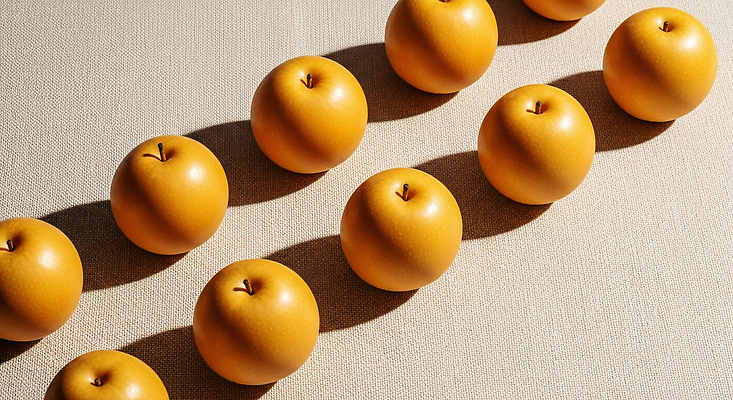 JPG 편집이미지 디자인 음식 과일 자연 탁자 조명 그림자 농작물 노란색 배 질감 일렬 편집실사 AI포토 AI콘텐츠 컬러 가구 농업 CG 생태계 파일형식