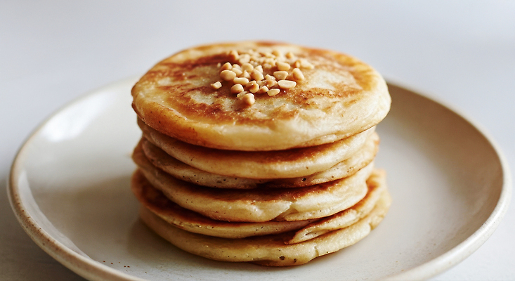 JPG 편집이미지 접시 음식 재료 디저트 요리 식사 맛 아침식사 부드러움 편리함 팬케이크 편집실사 AI포토 AI콘텐츠 식기 컨셉 케이크 감각 CG 파일형식
